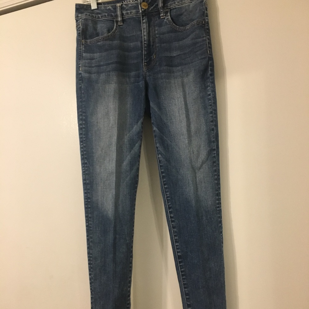 American Eagle Jeans. Size 6 High Rise